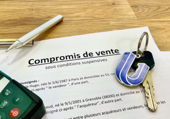 Signature du Compromis de Vente : Quel Délai avant l’Acte Authentique ?